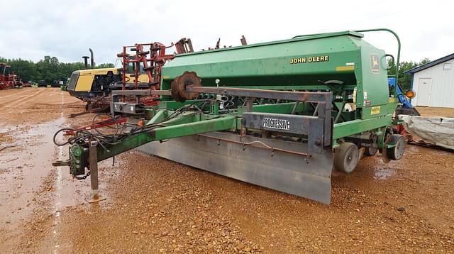 Image of John Deere 1560 equipment image 2