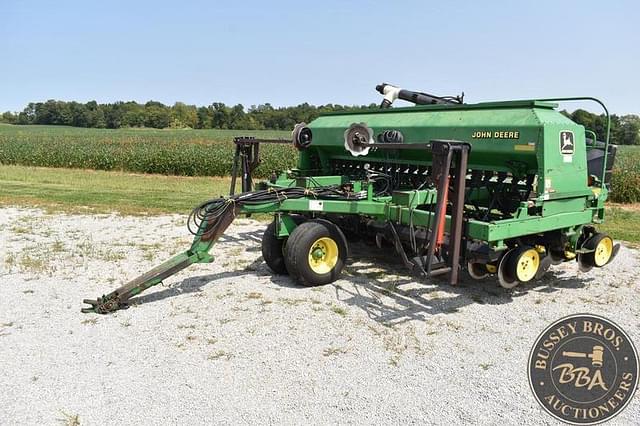 Image of John Deere 1560 equipment image 4