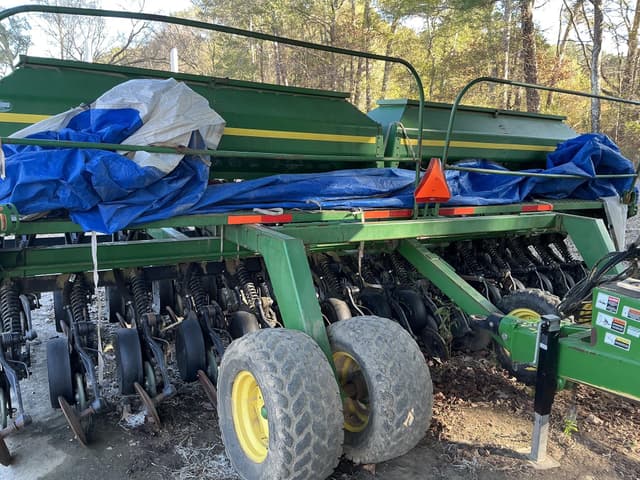 Image of John Deere 1560 equipment image 3