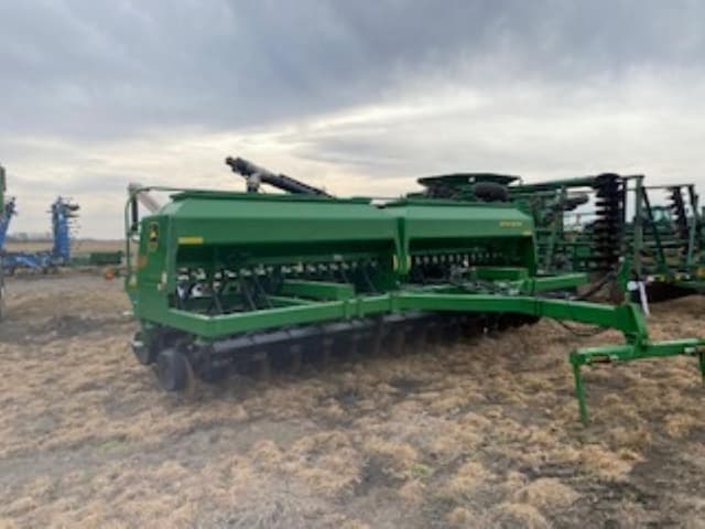 Image of John Deere 1560 equipment image 1