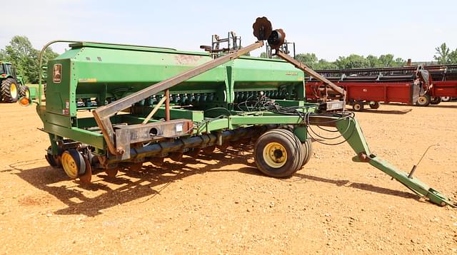 Image of John Deere 1560 equipment image 1
