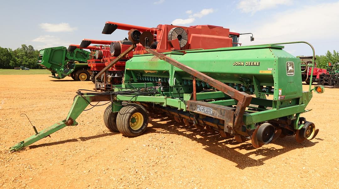 Image of John Deere 1560 Primary image