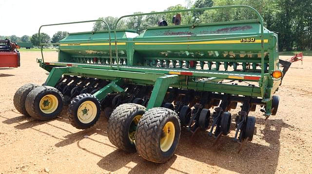 Image of John Deere 1560 equipment image 2