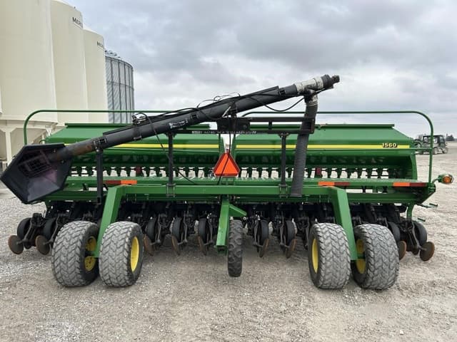 Image of John Deere 1560 equipment image 3