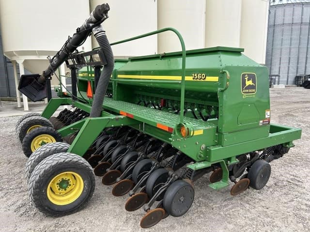 Image of John Deere 1560 equipment image 2