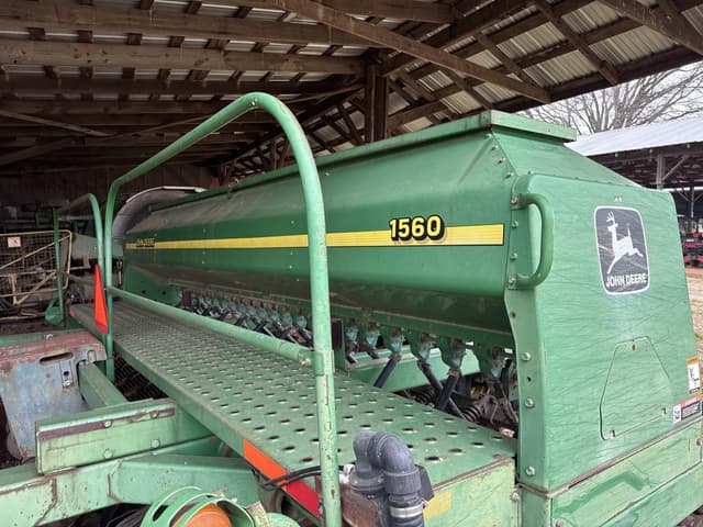 Image of John Deere 1560 equipment image 4