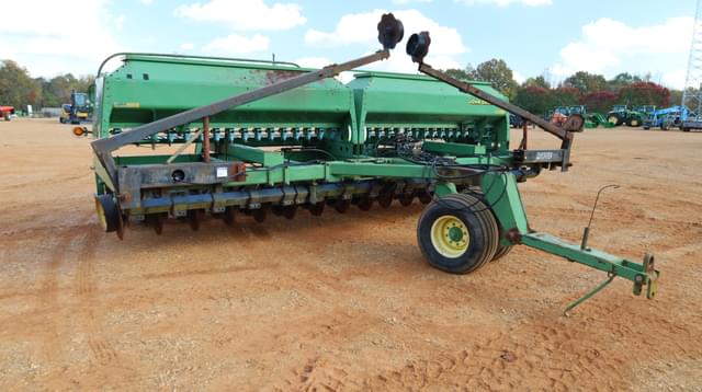 Image of John Deere 1560 equipment image 1