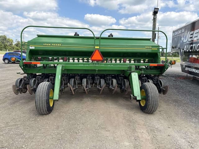 Image of John Deere 1560 equipment image 2
