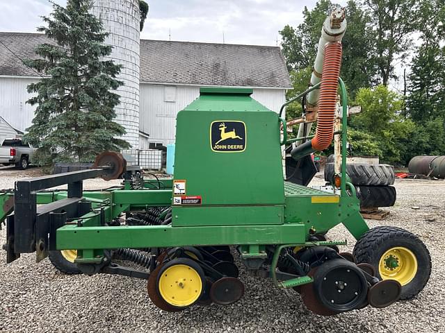 Image of John Deere 1560 equipment image 2