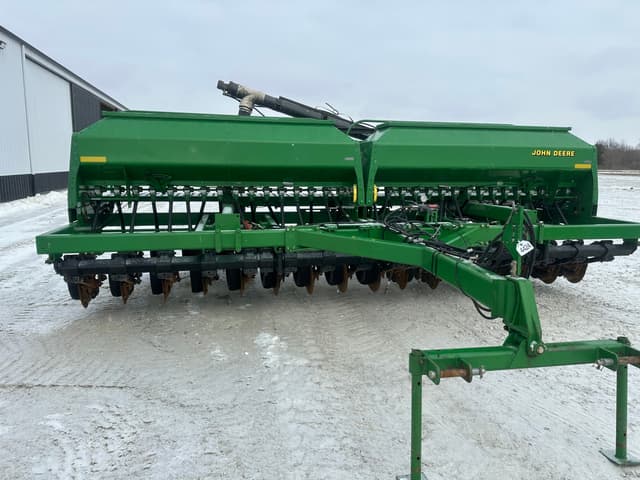 Image of John Deere 1560 equipment image 3