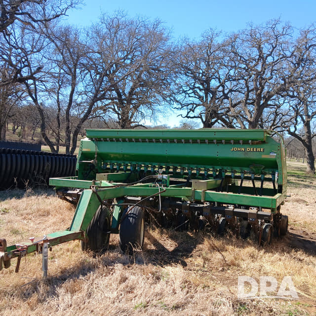 Image of John Deere 1560 equipment image 3