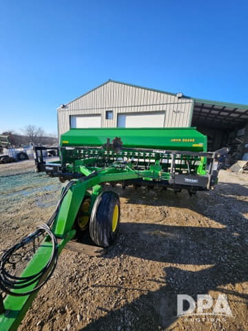 Image of John Deere 1560 equipment image 2