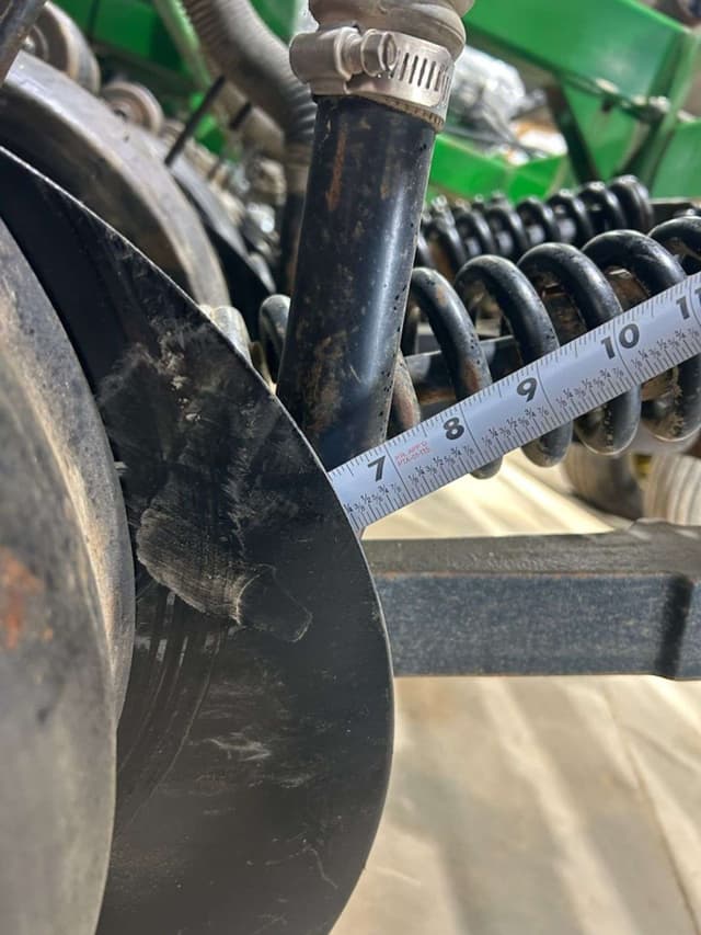 Image of John Deere 1560 equipment image 4