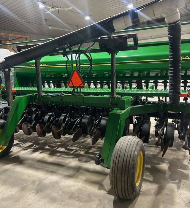 Image of John Deere 1560 equipment image 2