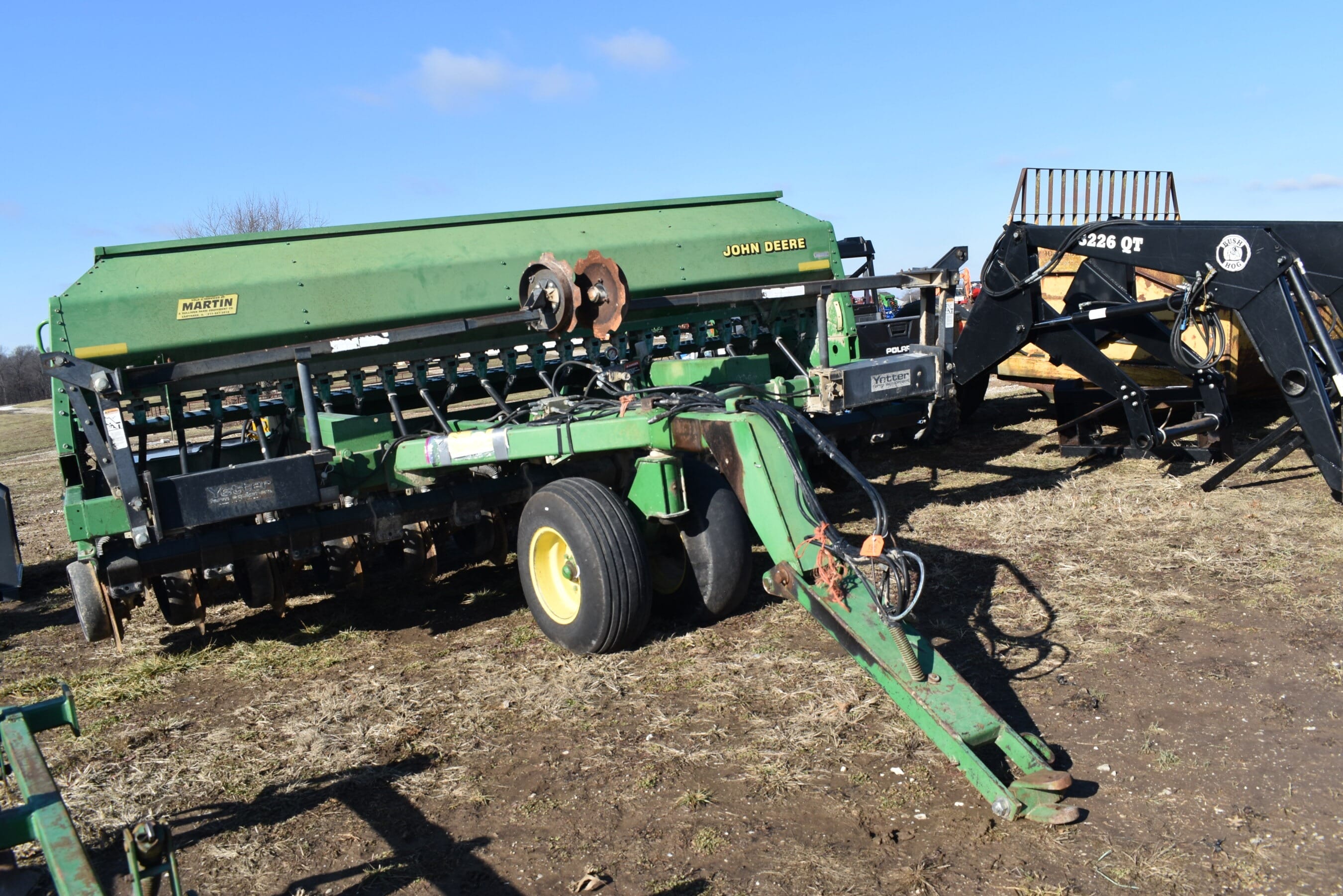 John Deere 1560 Equipment Image0