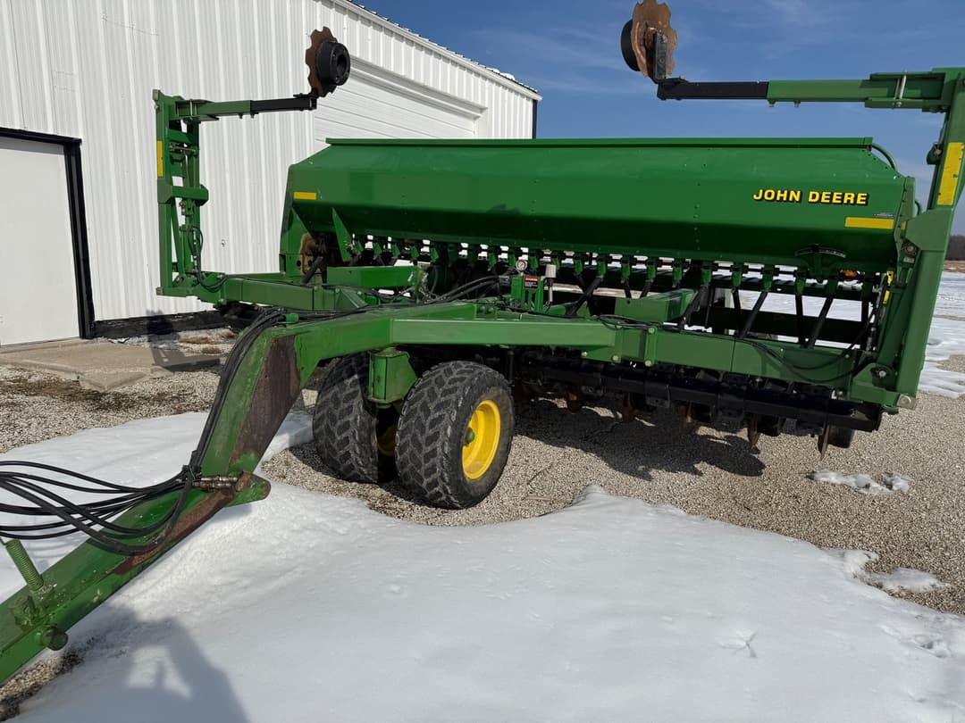 Image of John Deere 1560 Primary image