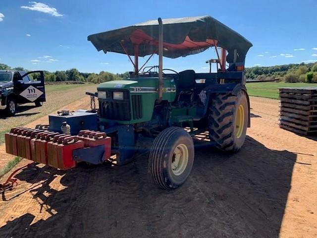 Image of John Deere 5215 equipment image 3