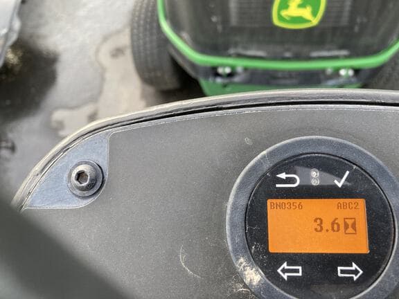 Image of John Deere 1570 equipment image 4