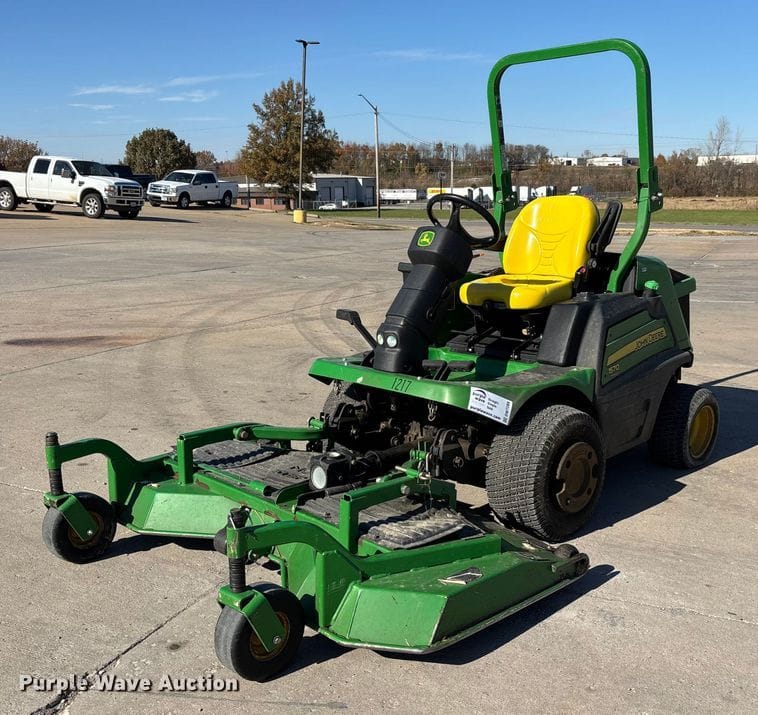 John Deere 1570 Equipment Image0