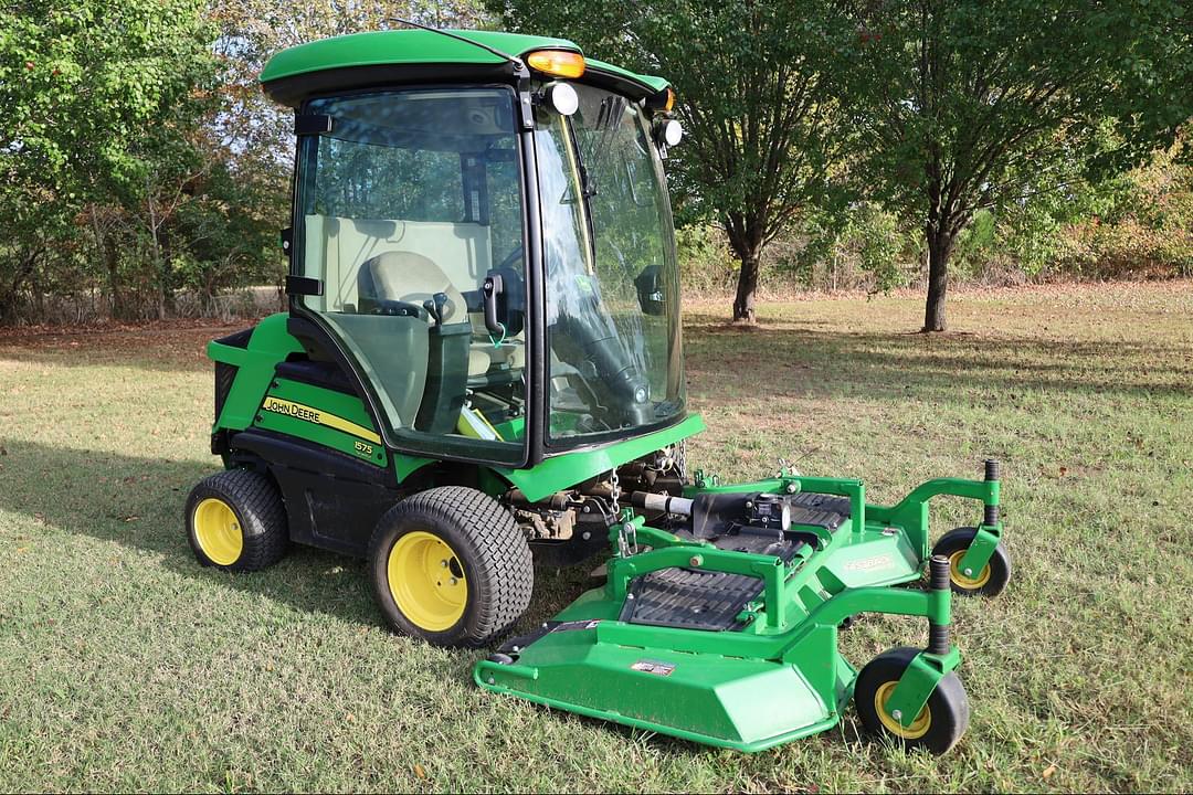 Image of John Deere 1575 Primary image