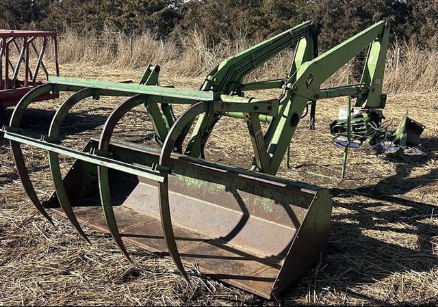 Image of John Deere 158 equipment image 1