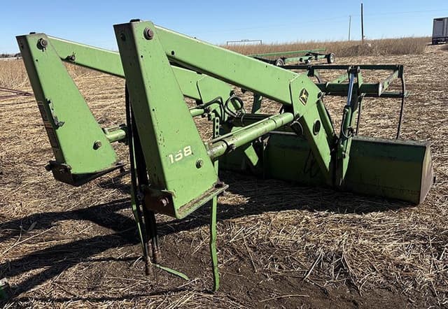 Image of John Deere 158 equipment image 3