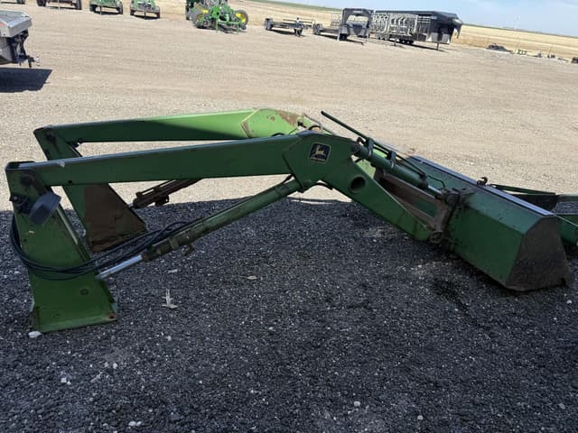Image of John Deere 158 equipment image 3