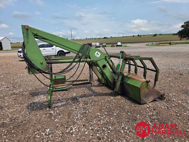 Image of John Deere 158 equipment image 3