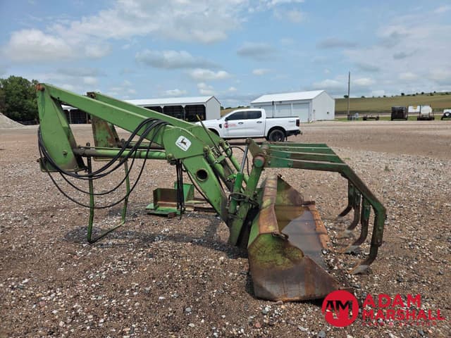 Image of John Deere 158 equipment image 2