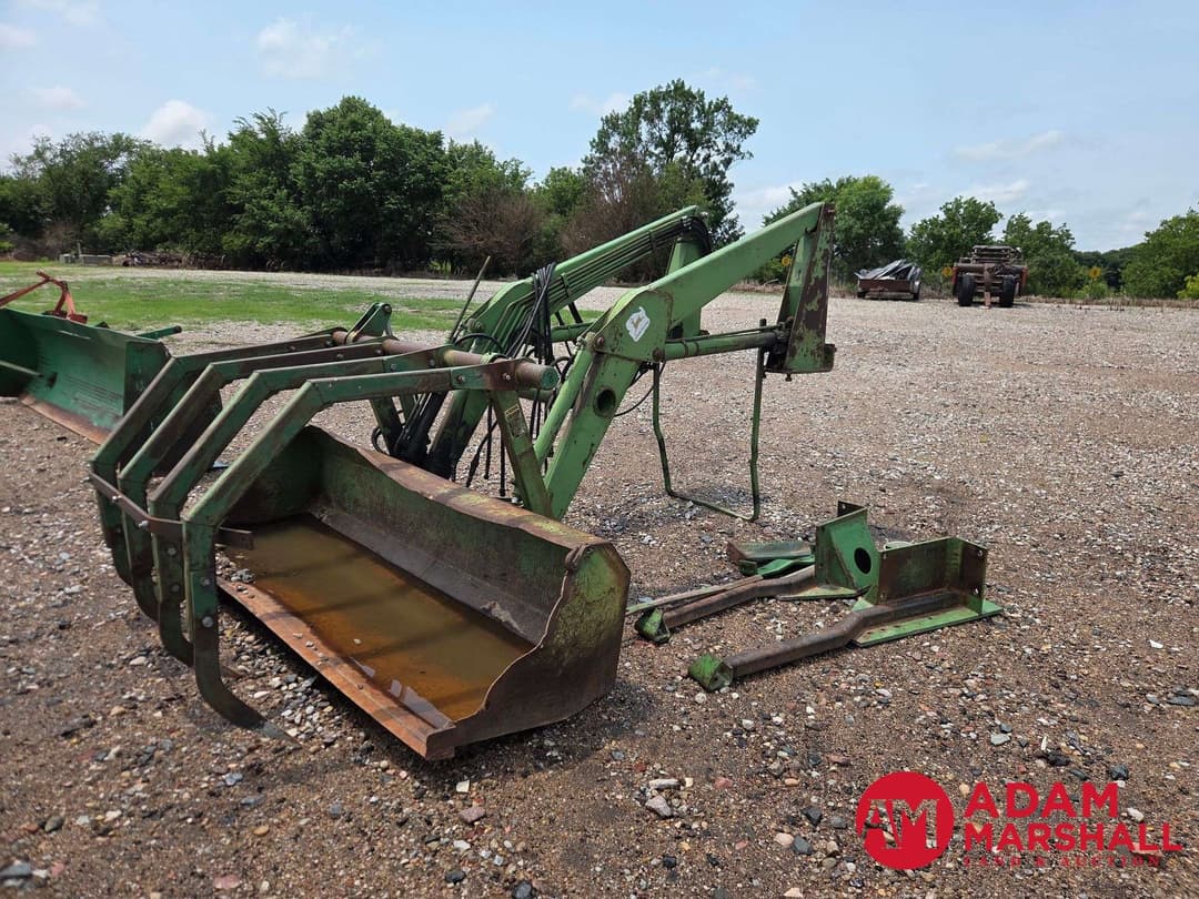Image of John Deere 158 Primary image