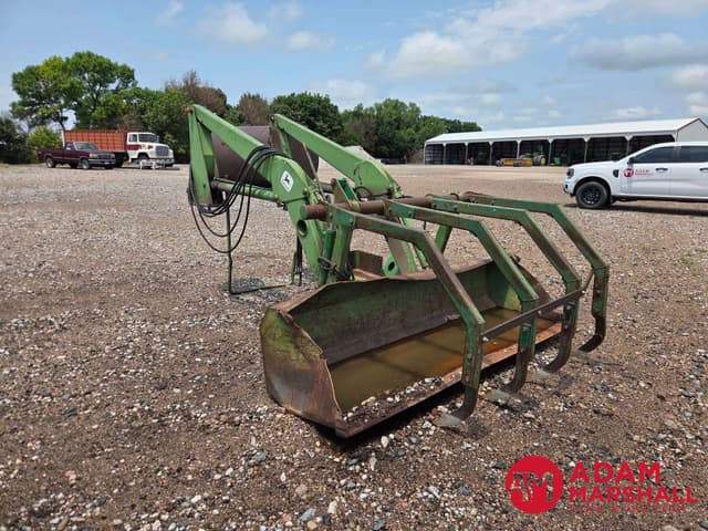 Image of John Deere 158 equipment image 1