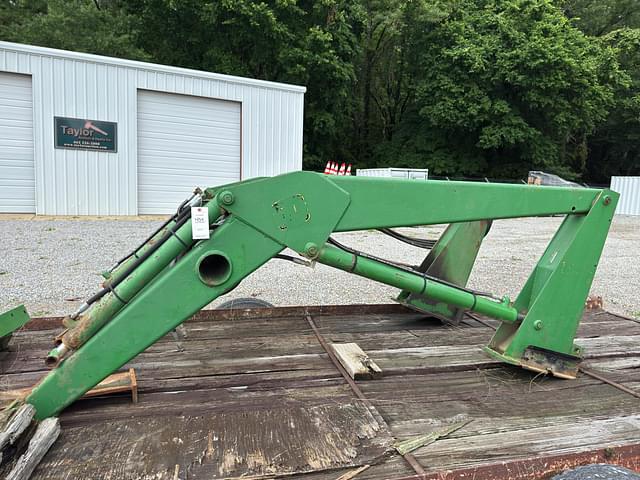 Image of John Deere 158 equipment image 4