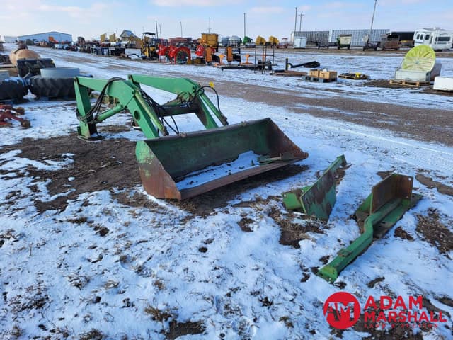 Image of John Deere 158 equipment image 1