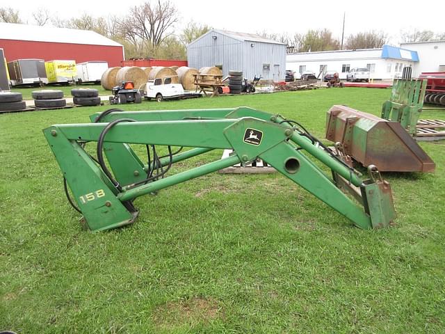 Image of John Deere 158 equipment image 1