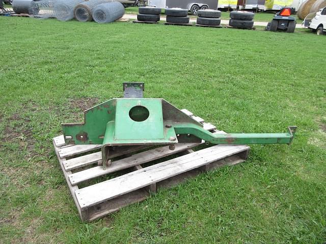 Image of John Deere 158 equipment image 4