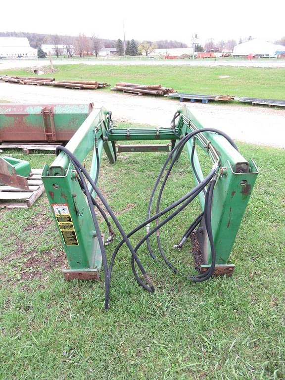 Image of John Deere 158 equipment image 2