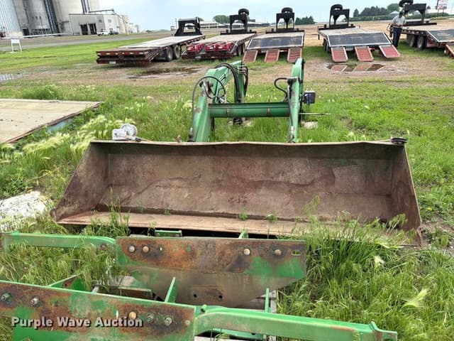 Image of John Deere 158 equipment image 1