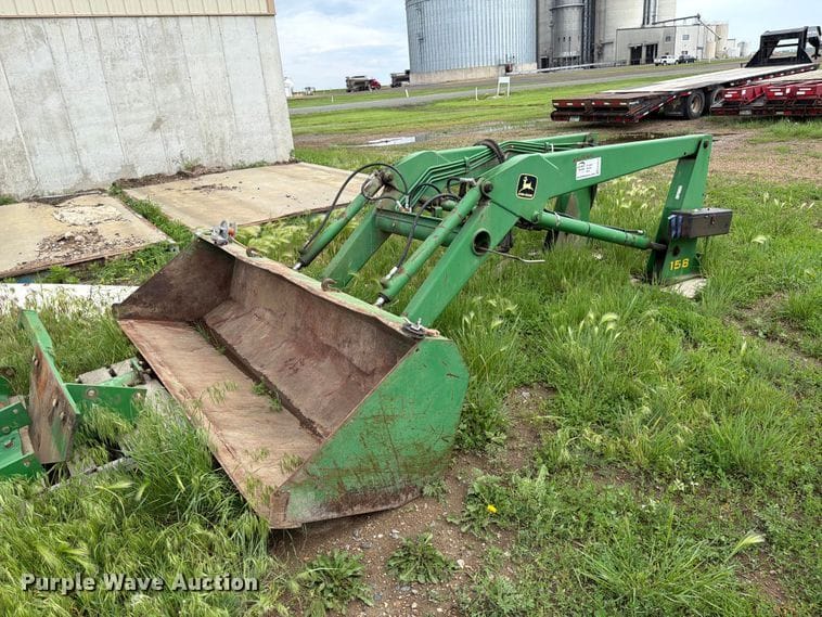 John Deere 158 Equipment Image0