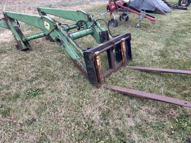 Image of John Deere 158 equipment image 1