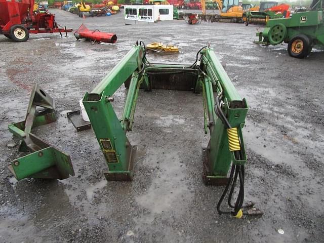 Image of John Deere 158 equipment image 1