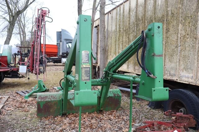 Image of John Deere 158 equipment image 2