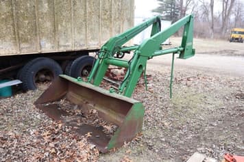 Main image John Deere 158