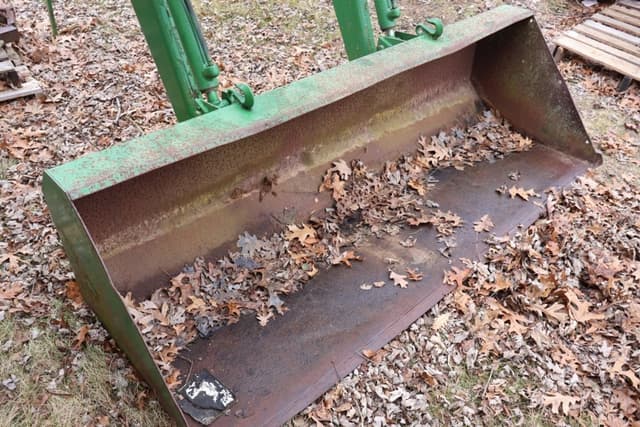 Image of John Deere 158 equipment image 4