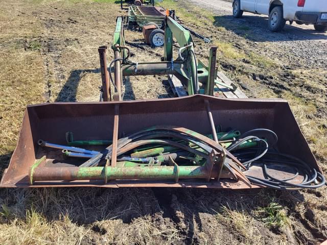 Image of John Deere 158 equipment image 4