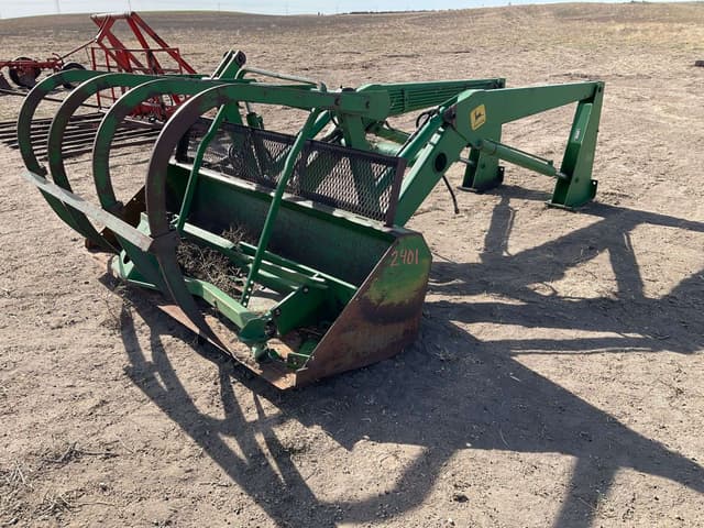 Image of John Deere 158 equipment image 1