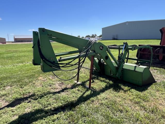 Image of John Deere 158 equipment image 3