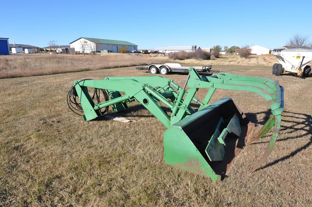 Image of John Deere 158 Primary image