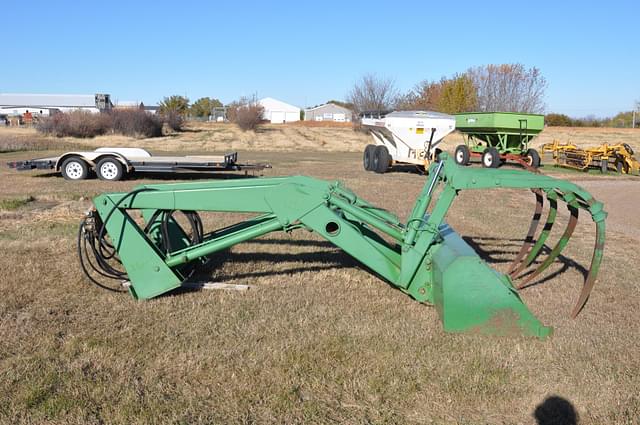 Image of John Deere 158 equipment image 1