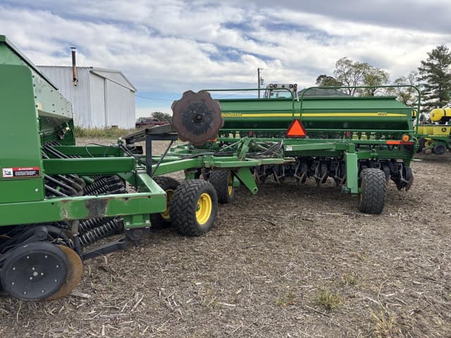 Image of John Deere 1590 equipment image 2