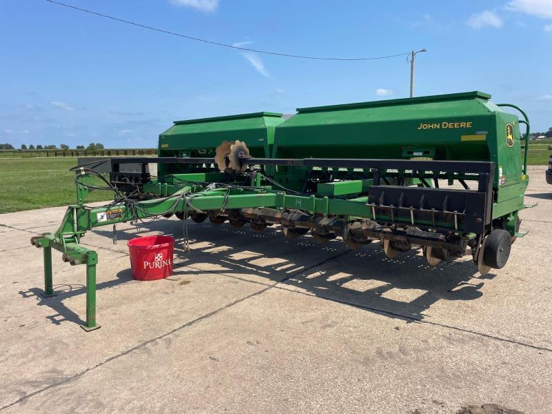 Image of John Deere 1590 Primary image